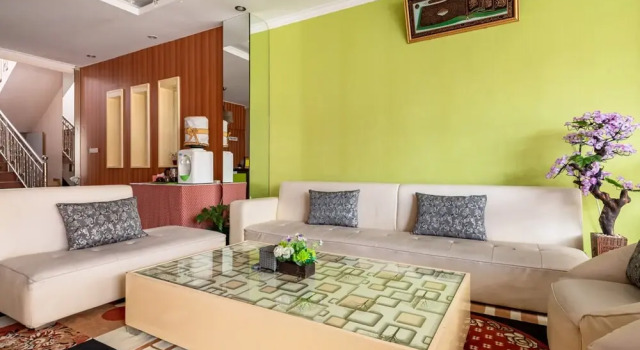 Hasanah Guesthouse by RedDoorz