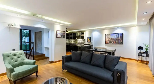 Phenomenal Duplex Flat Near Nisantasi in Besiktas