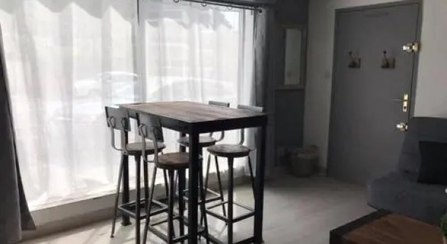 Comme à La Maison, Varaa Huoneisto  