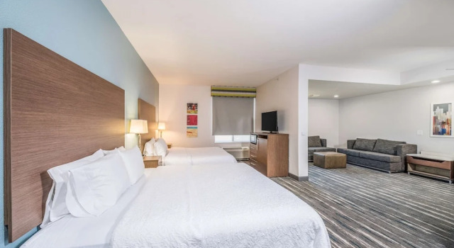 Двухместный люкс Hampton Inn Oakland-Hayward