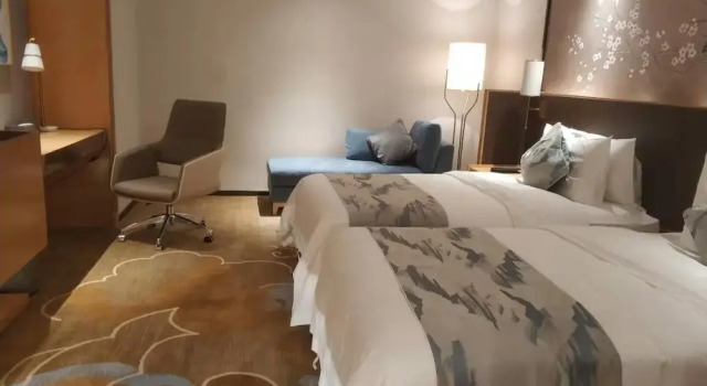 Номер Deluxe Serene Yuhua Hotel