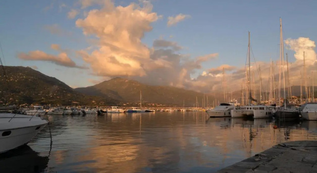 Апартаменты Appartement Vue Mer Corse Sud