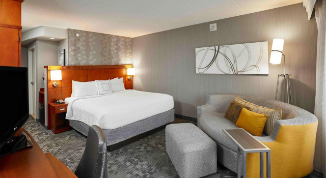 Двухместный номер Standard Courtyard by Marriott Toronto Brampton