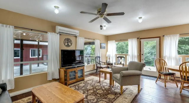 Mt. Baker Lodging Cabin 8 – WIFI, PETS OK, SLEEPS 6! by MBL, Réserver Maison de vacances Kendall États-Unis