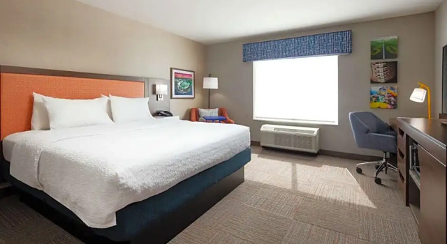 Номер Standard с частичным видом Hampton Inn by Hilton Green Bay Stadium