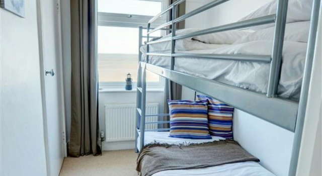 Seaside Holiday Home in Deal near Hiking, Nightlife, & Squash Club, 予約 ホテル Ash ケント