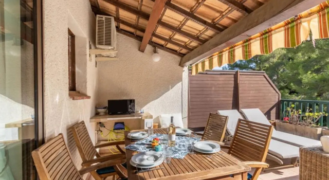 Апартаменты Nice Apt For 4 With Terrace And Pool