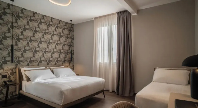 Трёхместный номер Classic Porpora Suite Hotel