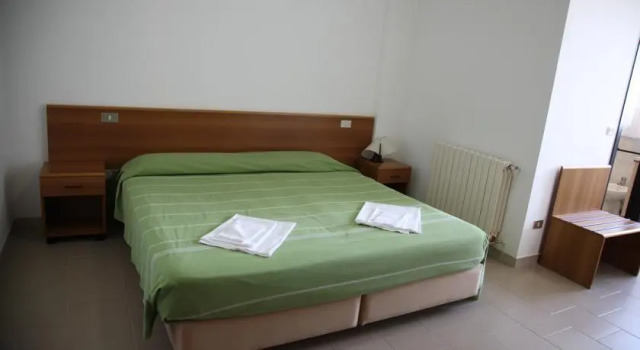 Hotel Taganì, Book Hotel Lido del Sole Italy