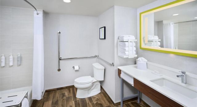 Номер Standard Hampton Inn & Suites by Hilton Windsor