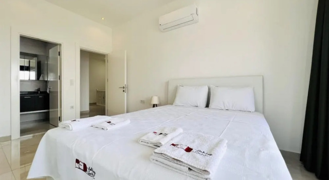 Villa With Private Pool and Terrace in Alanya