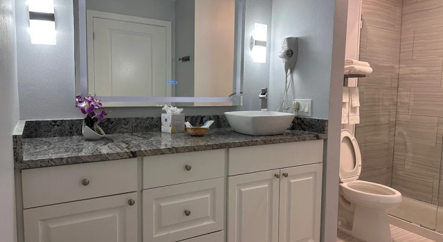 3 Palms Sarasota Suites, Prenota Hotel Whitfield Estates Florida