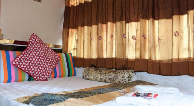 Номер Standard Temple Street Hotel