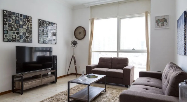 HiGuests Vacation Homes - MAG 214, Забронировать Отель Башни Джумейра Лейк , рядом с Станция метро Jumeirah Lake Towers