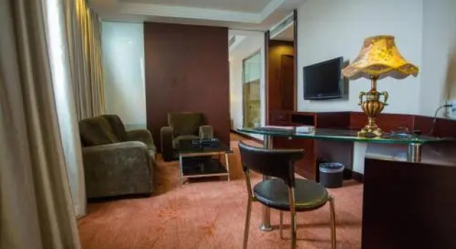 Lake-view Hotel, Rezervasyon Otel Guangdong otoparklı oteller, Otopark