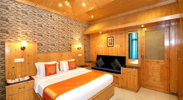 OYO 12170 Home Rustic Villa Kasauli