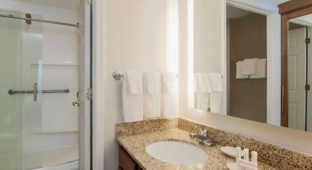 Четырёхместный люкс Residence Inn by Marriott Monroe