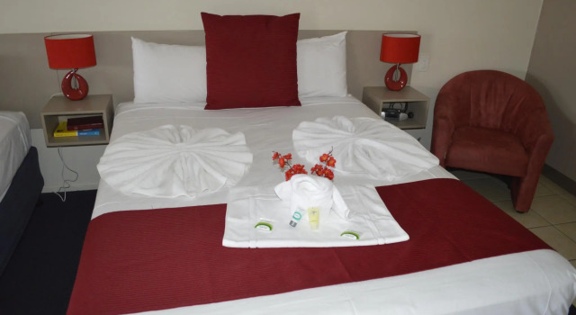 Номер Executive Charters Towers Motel