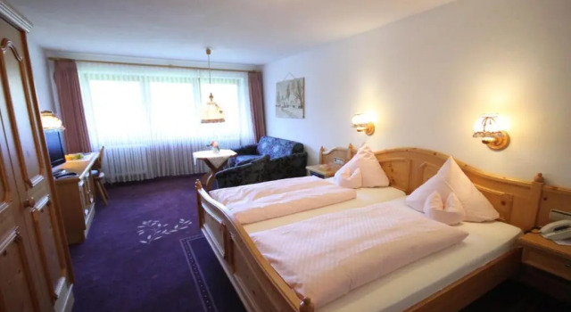 Двухместный номер Comfort с балконом и с видом на сад IMbery Hotel & Restaurant Hinterzarten