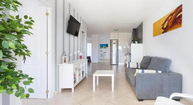 Primera línea de mar ! Wuifi y parking gratis!, Book Hotel Hotels in Tenerife with Parking, Parking