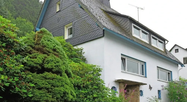 Spacious Apartment in Rattlar near Forest