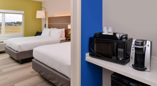 Номер Standard Holiday Inn Express & Suites Salem by IHG