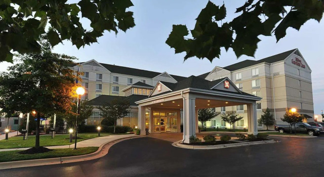 Люкс c 1 комнатой Hilton Garden Inn BWI Airport