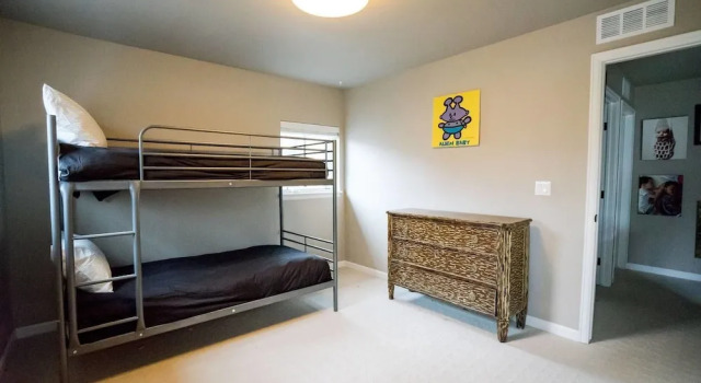 Коттедж Time Capsule Tudor A Modern Family Getaway