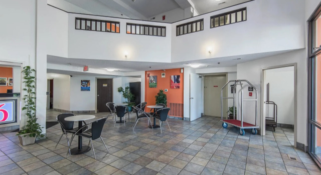 Motel 6-Lawrence, KS, Buchen Sie Motel Lawrence Kansas