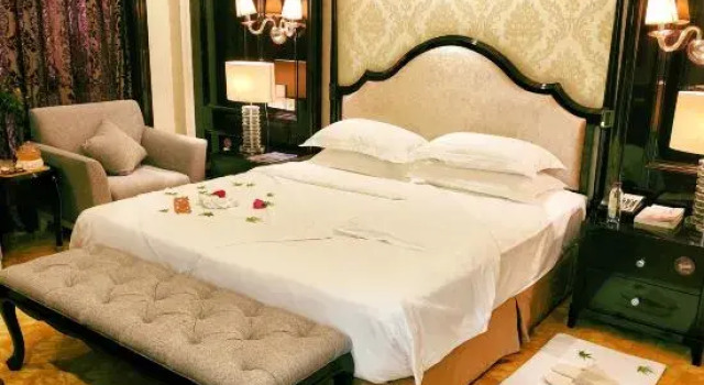 Люкс Business Luotuo Forever Peace Hotel