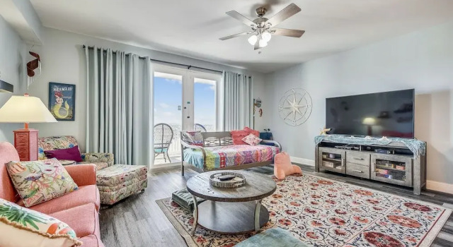 Номер Standard Laketown Wharf 835 - Very Cool 1 Bedroom+Bunks, Sleeps 6. Free Fun! 1 Condo by RedAwning