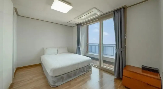 Люкс Hound Hotel Deacheon Beach