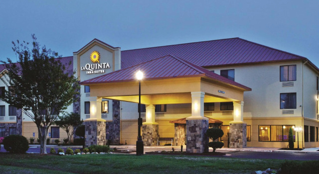 Четырёхместный номер Deluxe La Quinta by Wyndham LaGrange / I-85