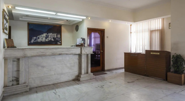 Hotel Asia Shripati, Забронировать Отель Отели Катра с парковкой, Парковка