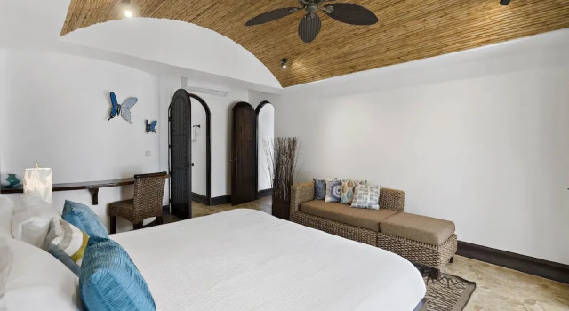 Коттедж Dreamy Spanish-Style Villa with Sweeping Ocean Views, Elegant Nautical Design & Giant Infinity Pool