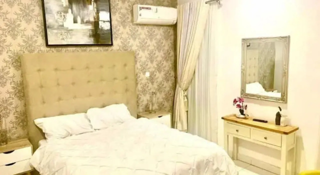 Keji's Shortlet Apartment, Prenota Appartamento Hotel a Eti-Osa con parcheggio, Parcheggio