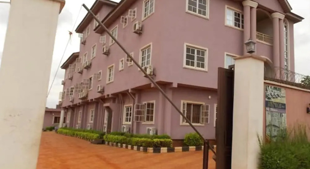 Mercy Suites And Leisure, Rezerwuj Hotel Awka AwkaSout
