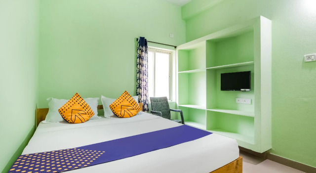 SPOT ON 62038 Sri Devi Residency, Rezerwuj Hotel Kakinada Andhra Pradesh