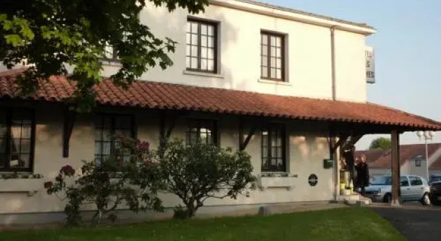Hôtel des Biches, Prenota Hotel Hotel a Aquitania con parcheggio, Parcheggio