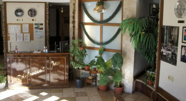 Edelweiss Inn Apartment 20, Prenota Appartamento Hotel a Blagoevgrad con parcheggio, Parcheggio