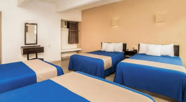 Четырёхместный номер Standard Hotel Trianon