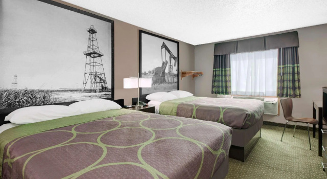 Четырёхместный номер Standard Super 8 by Wyndham Bedford DFW Airport West