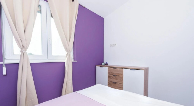 Awesome Home in Razanj With Wifi and 3 Bedrooms, Buchen Sie Hotel Hotels in Gespanschaft Split-Dalmatien mit Pool, Schwimmbad