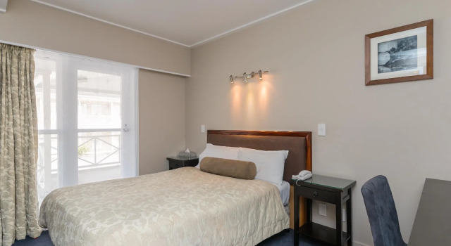 Студия Standard Discovery Settlers Hotel