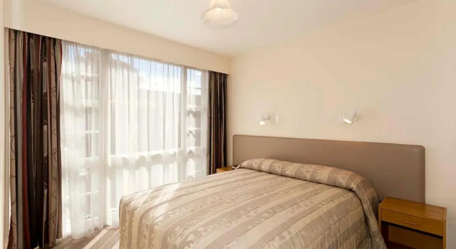 Апартаменты с 2 комнатами Colonial Inn Motel