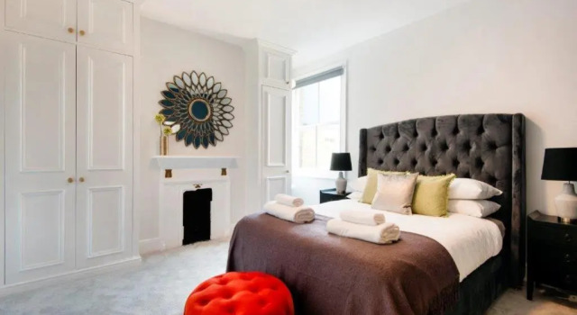 Коттедж Modern Family Home in London Close to Amenities and Train