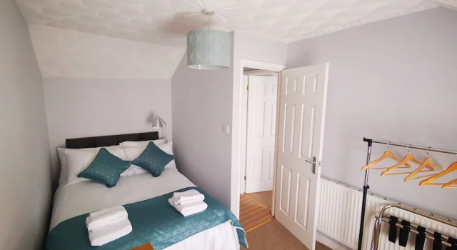 Cozy 2-bed Cottage in Merthyr, 5 Mins to Bike Park