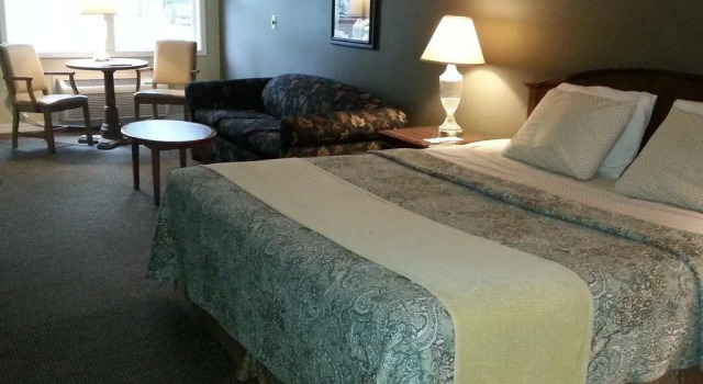 Beach Harbor Resort, Забронировать Курортный отель Стерджен-Бей Door County
