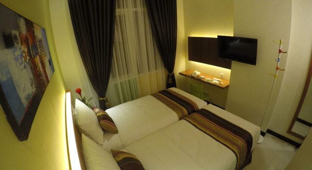 Biz Boulevard Hotel
