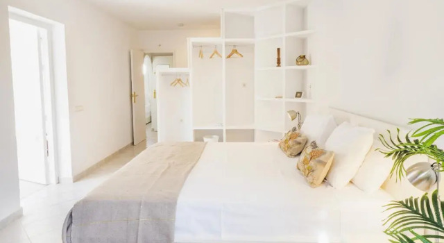 Cubo's Beach House Comfy Sun, Забронировать Отель Марбелья Коста-дель-Соль, рядом с Playa de Artola